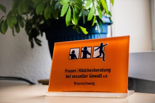 Logo der Stelle für Mädchenberatung bei sexueller Gewalt
